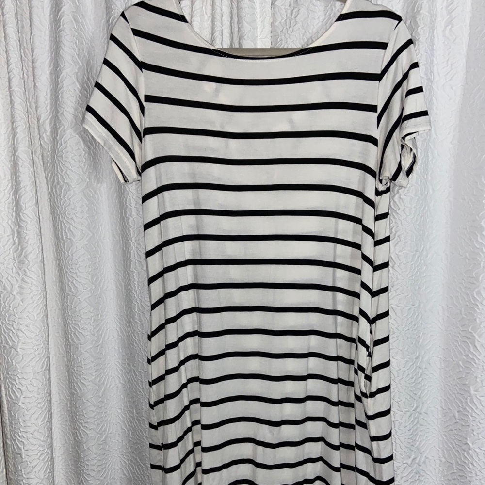 Black and white stripped tshirt dress